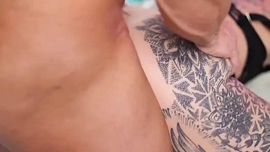 Закончилась моя безбрачие с пожилым мужиком, дважды моего возраста.