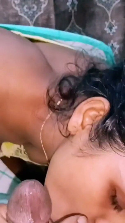 Hot Desi Housewife Gives Deep Sloppy Blowjob, Homemade Indian Sex | Clip 2