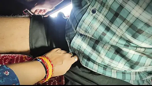 Patronumun karısı evde yokken sikimi emmem ve döl yemem için bana ekstra para veriyor