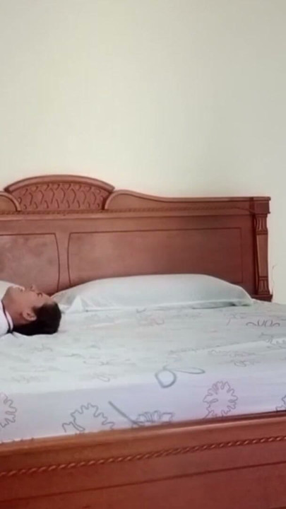 房東要我繼女的屄，我必須在場 | 短片 2
