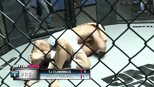 Тяжелую имеет киску дырки Рэнди-девушки выглядит прекрасно, полное спермы лицо