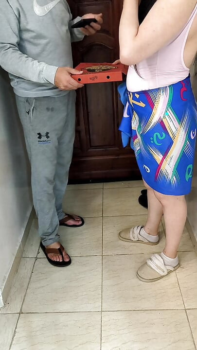 Wife Arabian and Livrour Pizza