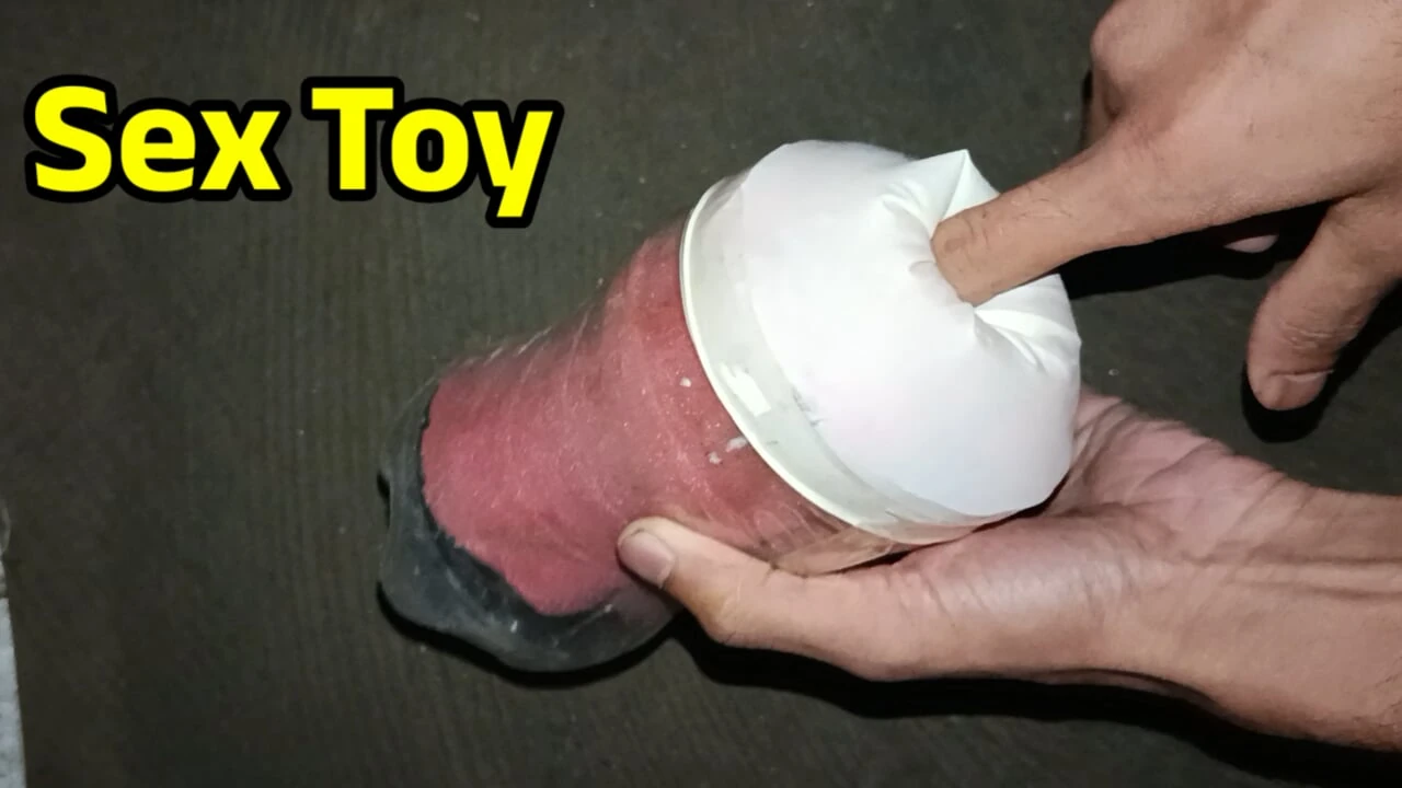 Ev yapımı amcık oyuncağımı ilk kez kullanıyorum - çok gerçek hissettim! 💦