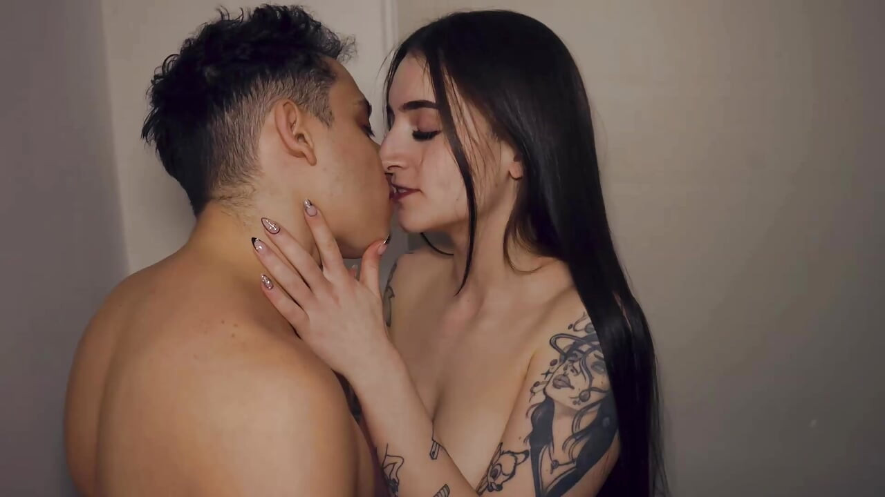 Fucking my girlfriend's friend - Chavita Grimaldi