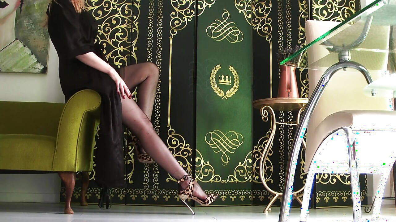 Orale knechtschaft von heißer blondine in netzbodystockings