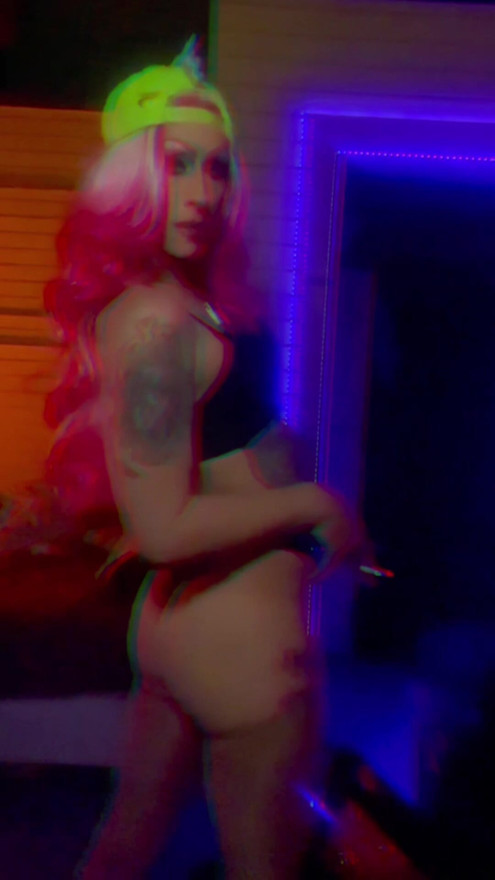 Neon smoker slut