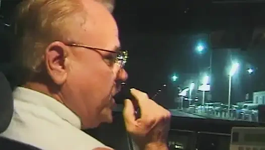 Versaute Taxifahrt: Heiße Blonde im Auto