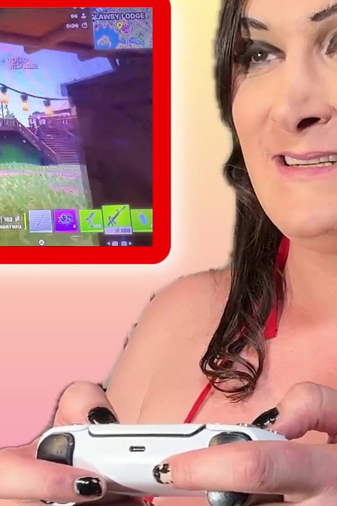 Cali Fauna bir video oyunu maçı kaybediyor ve götten ödüyor