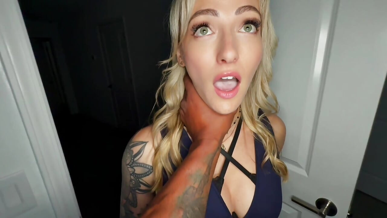 Hot Blonde Swallows BBC Taboo - James Hardon
