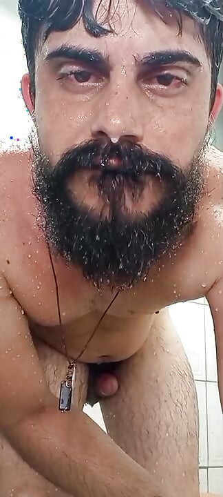 Look at the thick milk coming out of the bath slut who gave birth to cumshotaaaaa!!!a
