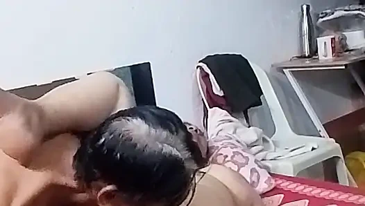 Kocamla tatmin dolu o kadar çok amımı yiyor ki.birkaç kez fışkırtıyorum