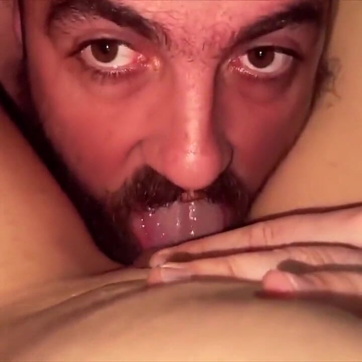 Ateşli anne sert sikişiyor