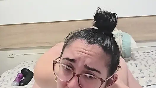 Dildo raksasa di memekku