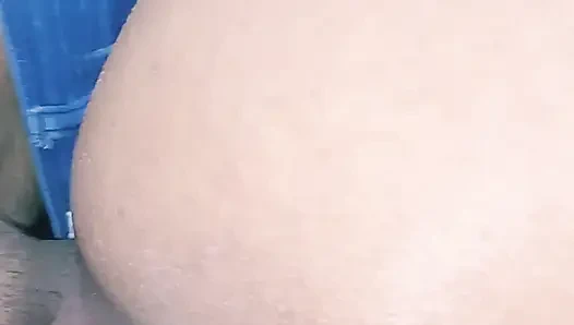 Komşus un aldatan karısı horney amcığı sert sikişiyor