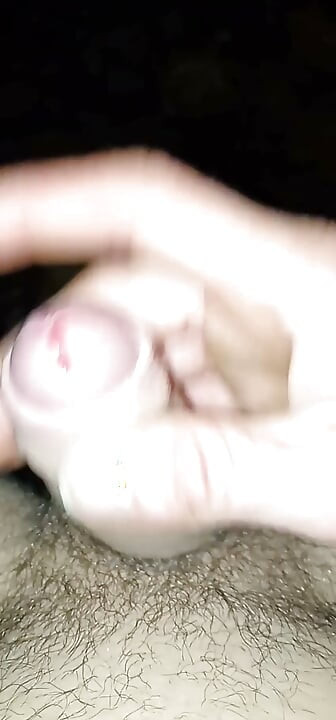在长椅上户外自慰