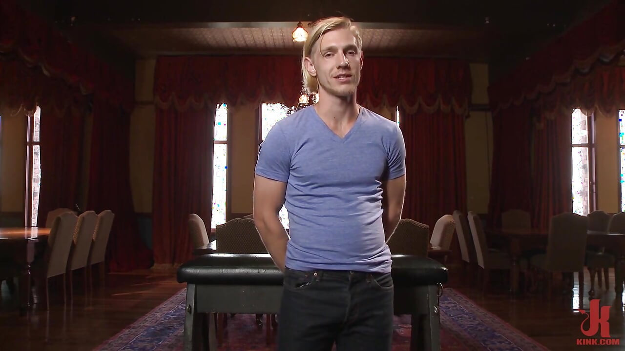 Zach Clemens: Hetero pastuh ispuše ogromnu količinu sperme od mužnje prostate