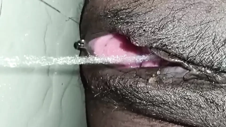 Desi Tamil Divorce MILF Pissing