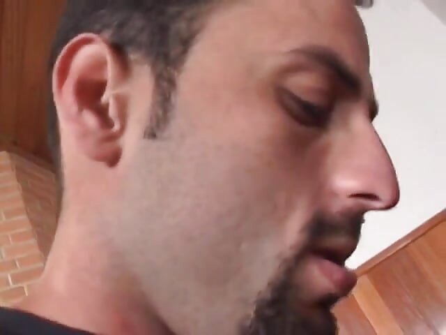 Si cewek hot natasha membayar pizza dengan seks