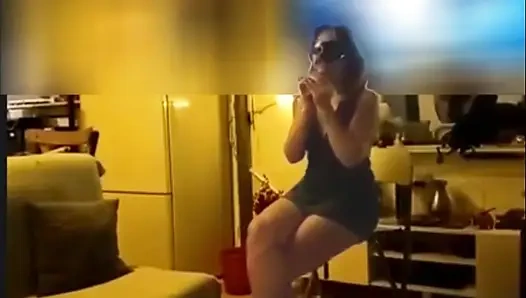 Однажды ночью в Кирении сексуальная жена соблазняет