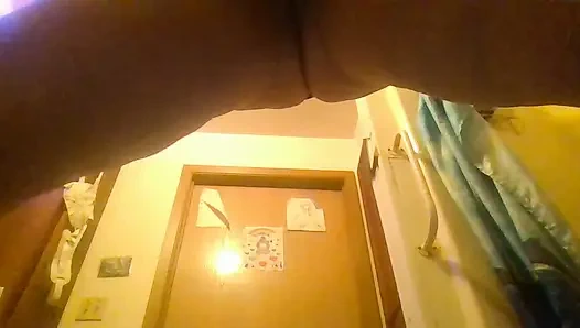 Gece elbisesi tüm sıkı amcığını ve götünü gösteriyor