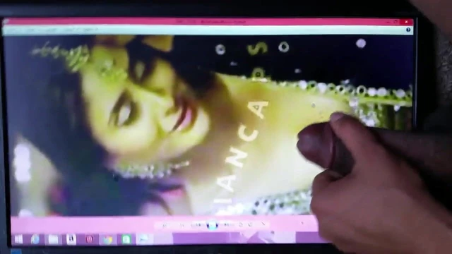 kareena kapoor tittyfucked