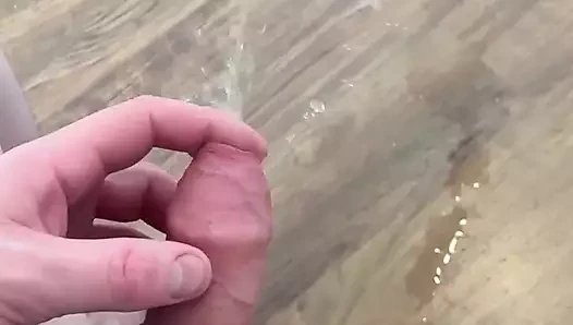 Sünnetim içine tükürüyorum ve her yere işiyorum
