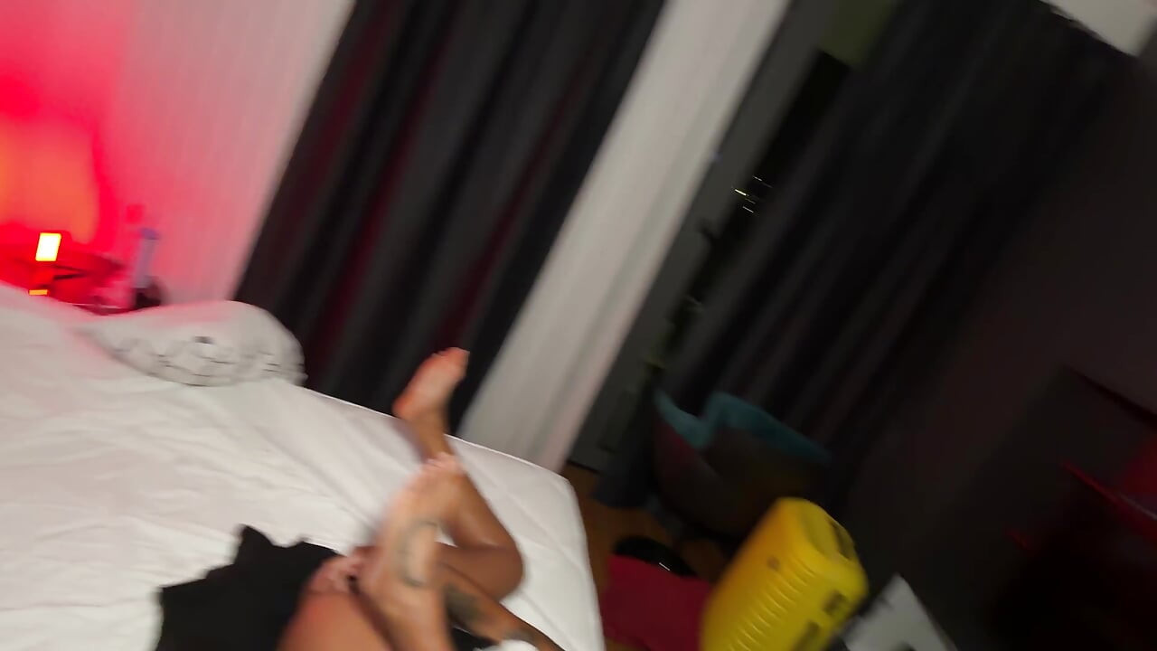 Acabo de follar tan bien que no puedo dejar de sonreír