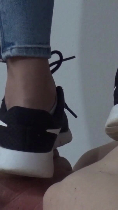 Adidas ile ağzında adım | Klip 2