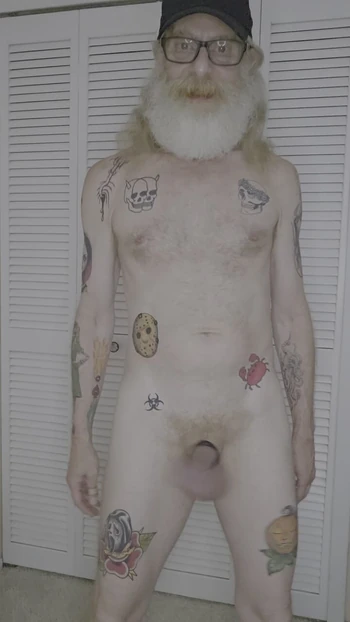 Fully nude old man penis flopping.