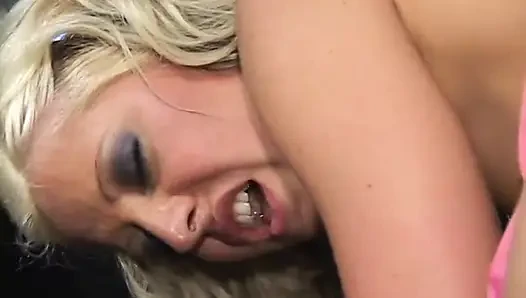 Hot Dancer Makes a Lucky Man Happy