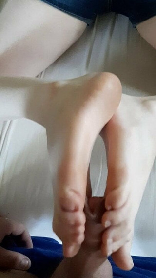 Reverse footjob from my gf