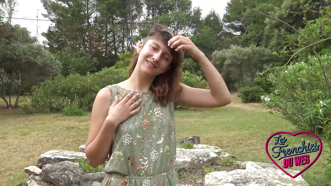 큰 자지를 가진 남자에게 따먹히는 Melany