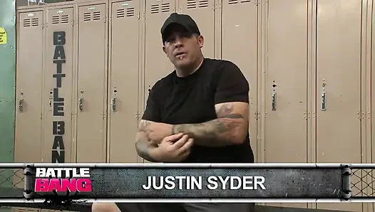 Kazanan için büyük göt ödülü ve çok derin emmeyi seviyor