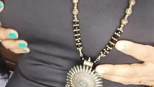 Istri bbw India menunjukkan sosoknya fantasi audio hindi yang jernih