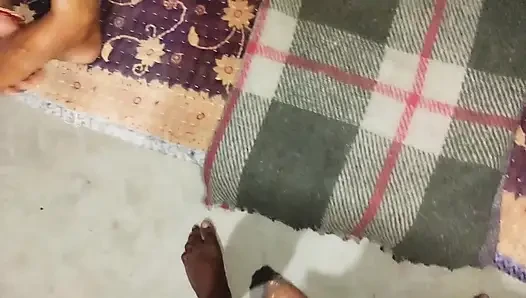 Girlfriend ke boor ko subah subah chaiy ke saath choda