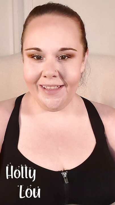 Frun skickar dina Sissy-längtan till Mistress Holly för riktig Sissy-träning