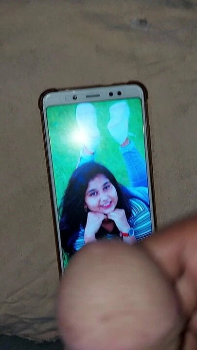 Com tribute priyanak randi hu me
