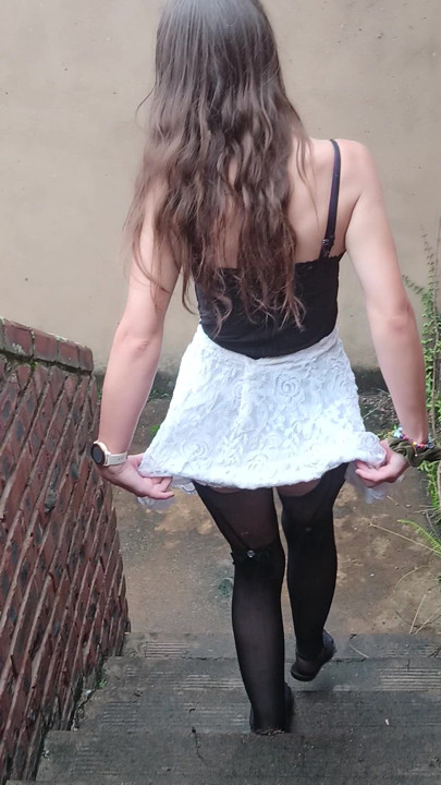 Her flashing in public