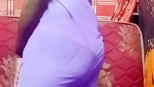 Video vibrator renu si istri hot india lagi asik muasin memeknya pakai vibrator sambil bugil! Renuraj