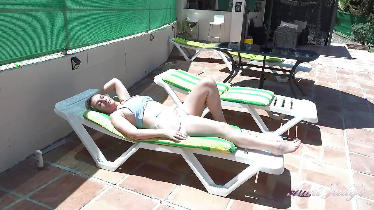 41yo Big Tit MILF Keira Gets Naughty by the Pool