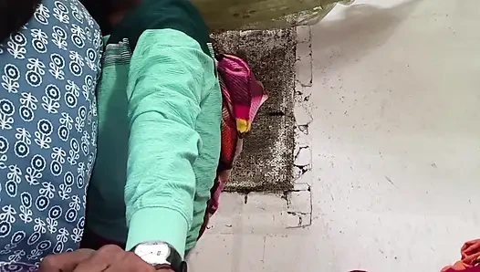 Desi-mädchen 1. Mal Im Haus Des Freundes Gefickt in Klarem Hindi Audio, Volles Virales Video