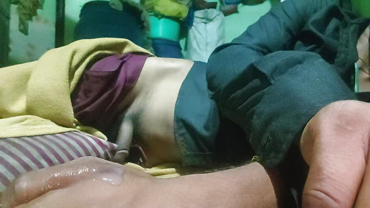 Chico desi indio masturbándose caliente #billax