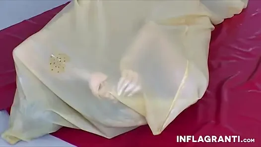 Lastikli lezbiyenler disipline ediliyor