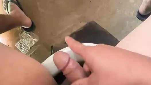 Senin için tüylü sosisimi okşuyor