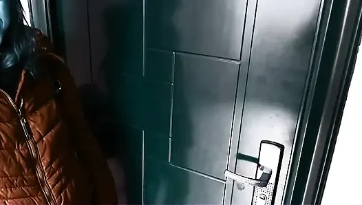 Blaue haut, MILf nimmt einen massiven blauen schwanz tief
