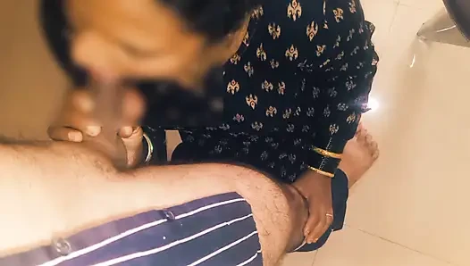 Gerçek köylü yenge domaltarak sert sikişiyor devar ahd masaj yaptırıyor. Hintli kadın Ki Chudai.