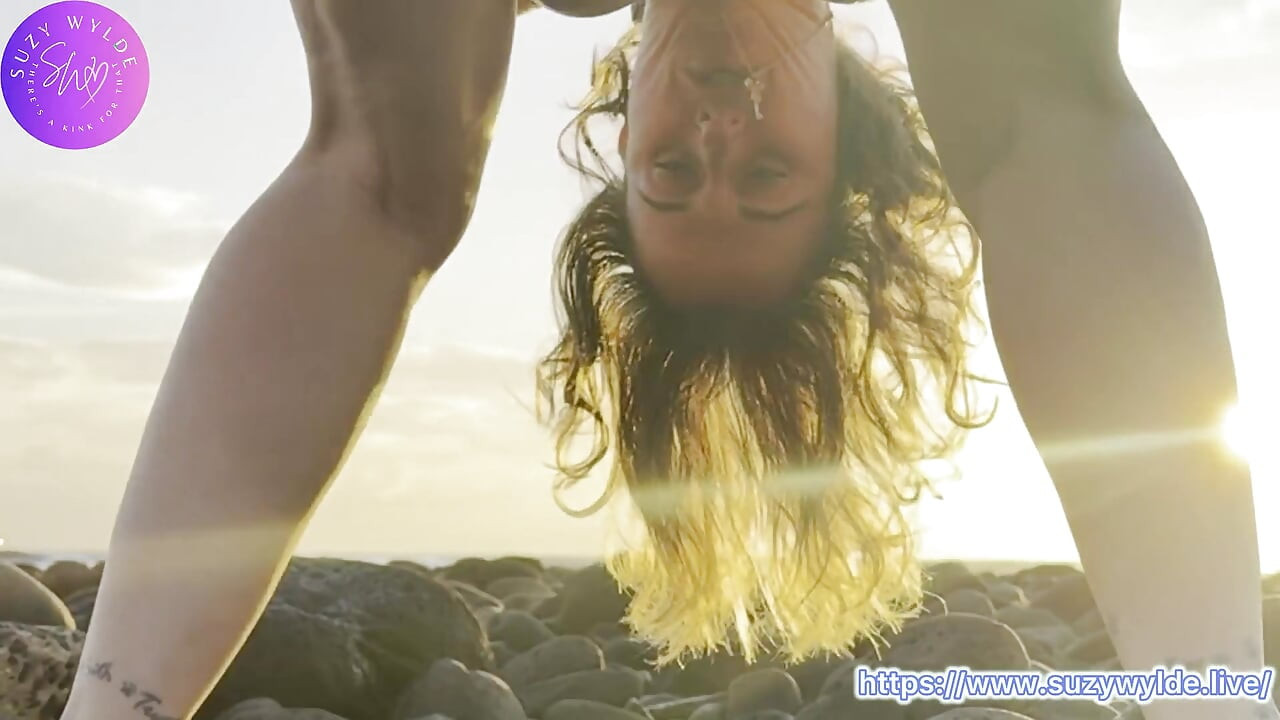 Squirt am meer mit Suzy Wylde