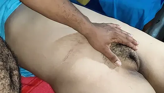 Ben bakireyim ve Tamil Hintli x videosundan ilk üvey kız kardeşim.