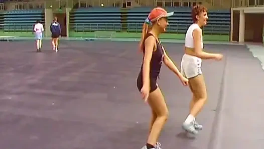 Cewek imut perancis dientot habis-habisan di ruang ganti baju