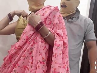 Indiana fodida com vendedor de sari em sua loja